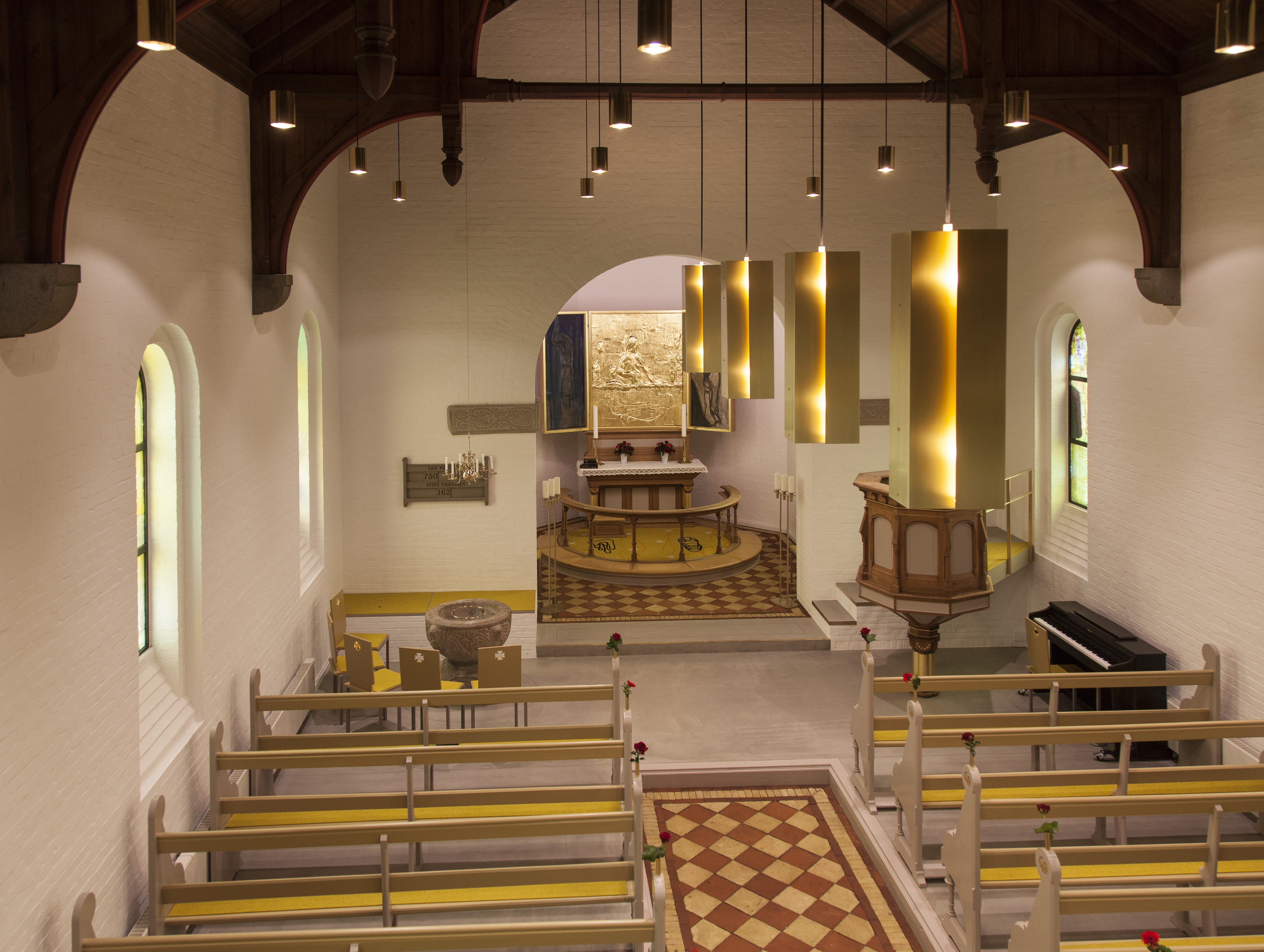 Altertæppe i kirke i Fraster filt